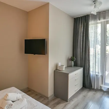 Cozy Flats Nearby Center Free Park Area Apartment