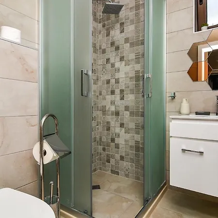 Cozy Flats Nearby Center Free Park Area * Várna