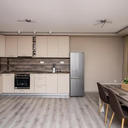 Cozy Flats Nearby Center Free Park Area 瓦爾納