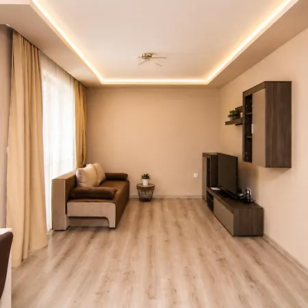 Cozy Flats Nearby Center Free Park Area Апартаменти
