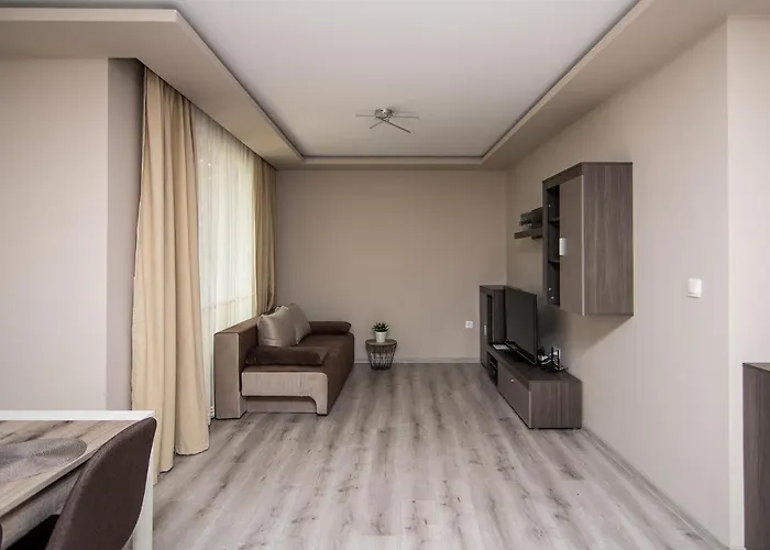 شقة Cozy Flats Nearby Center Free Park Area فارنا